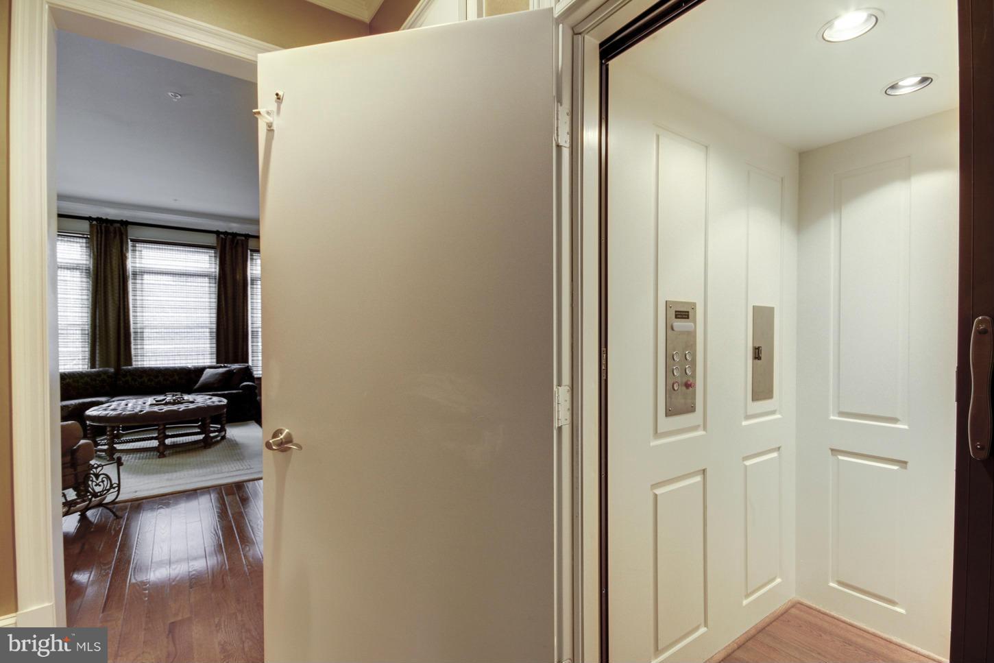 PARK POTOMAC - Residential