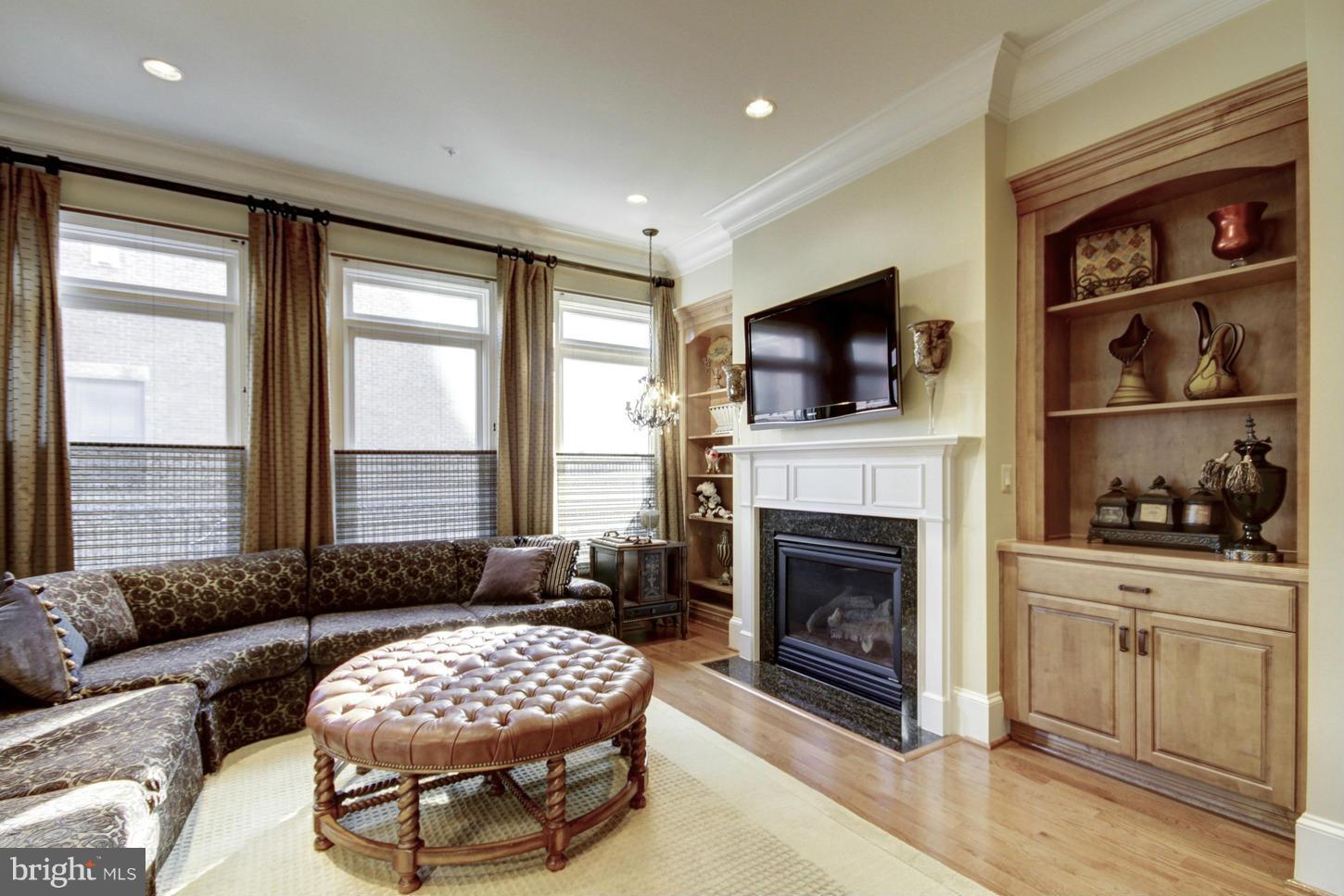 PARK POTOMAC - Residential