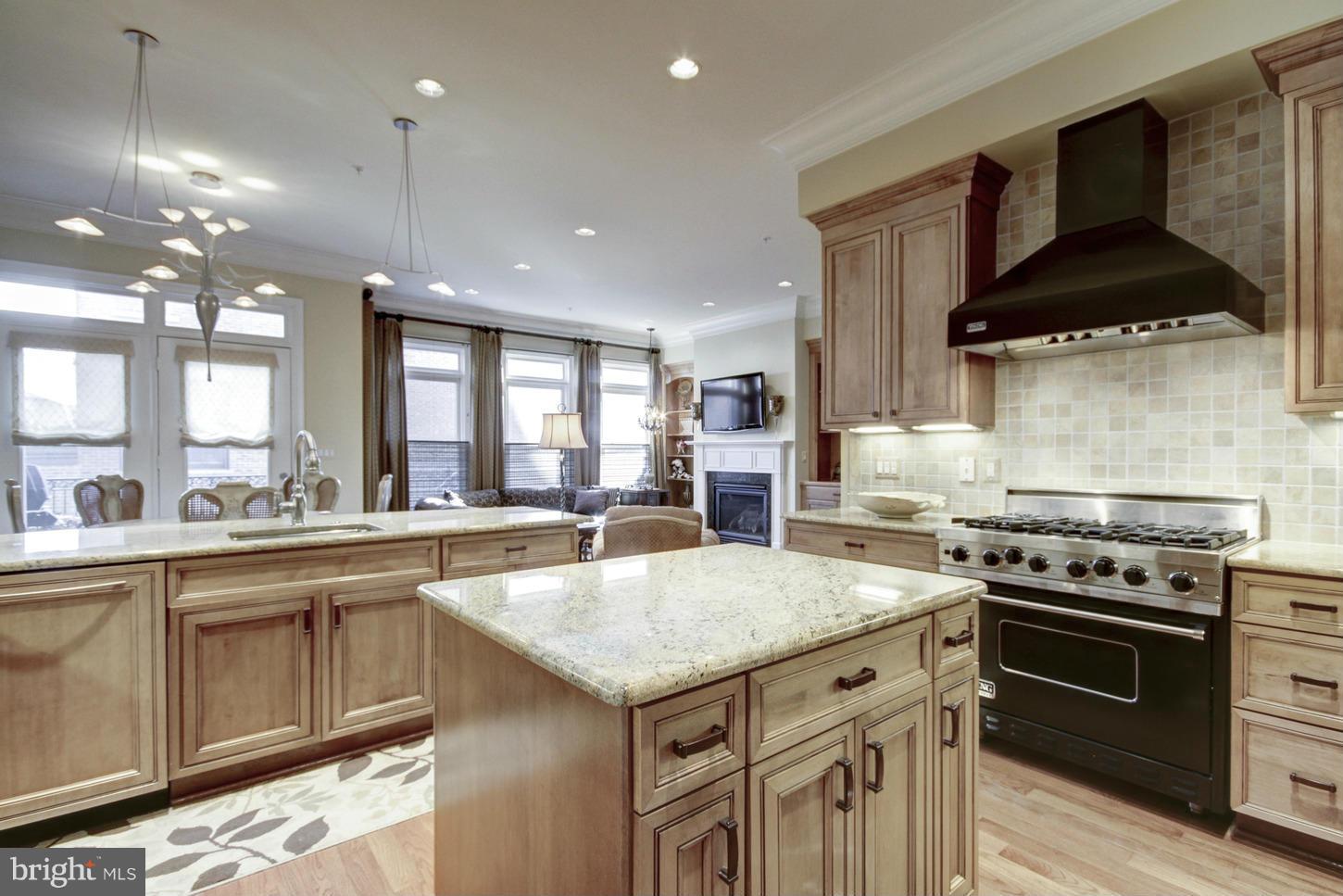 PARK POTOMAC - Residential