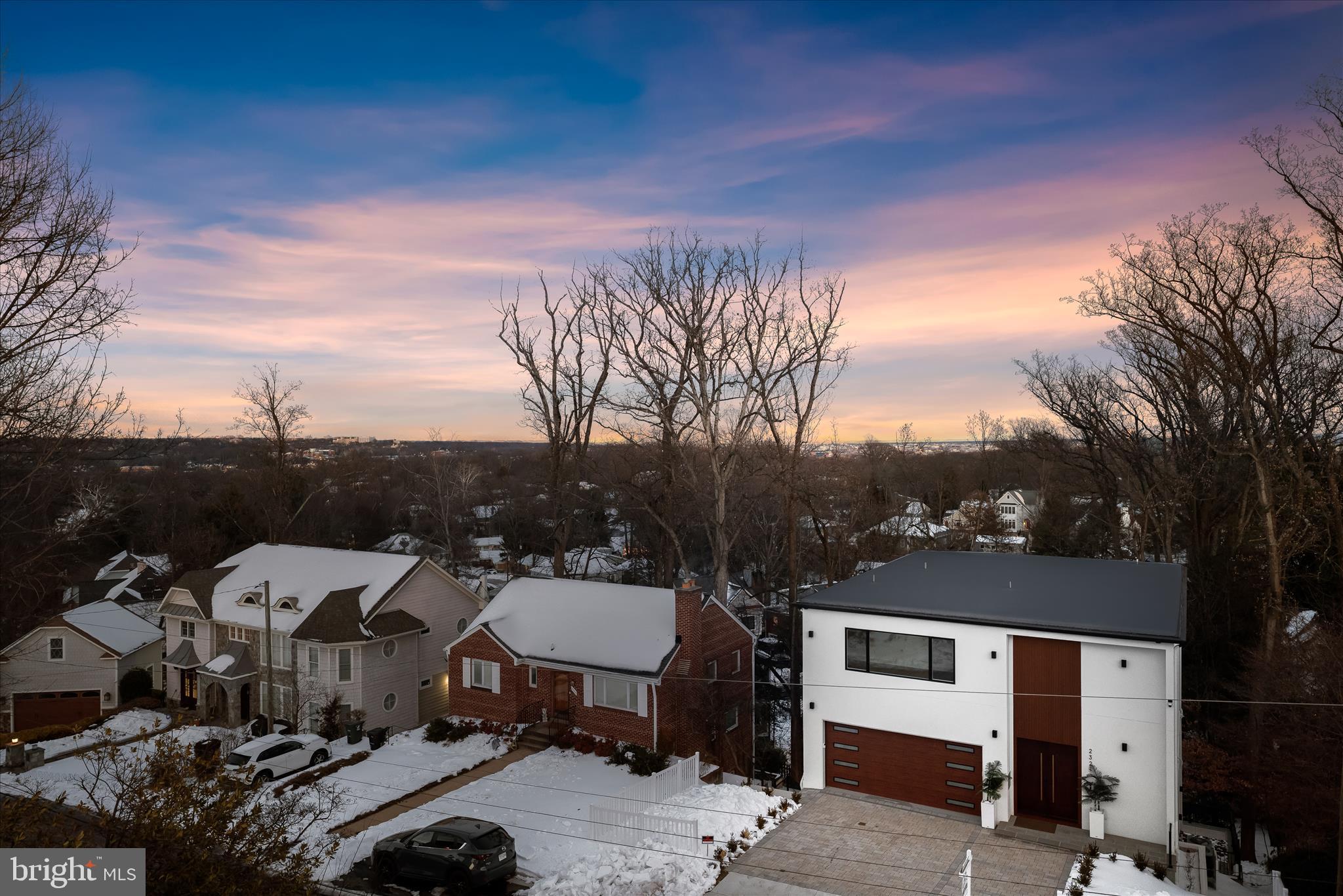 LORCOM GROVE - Residential