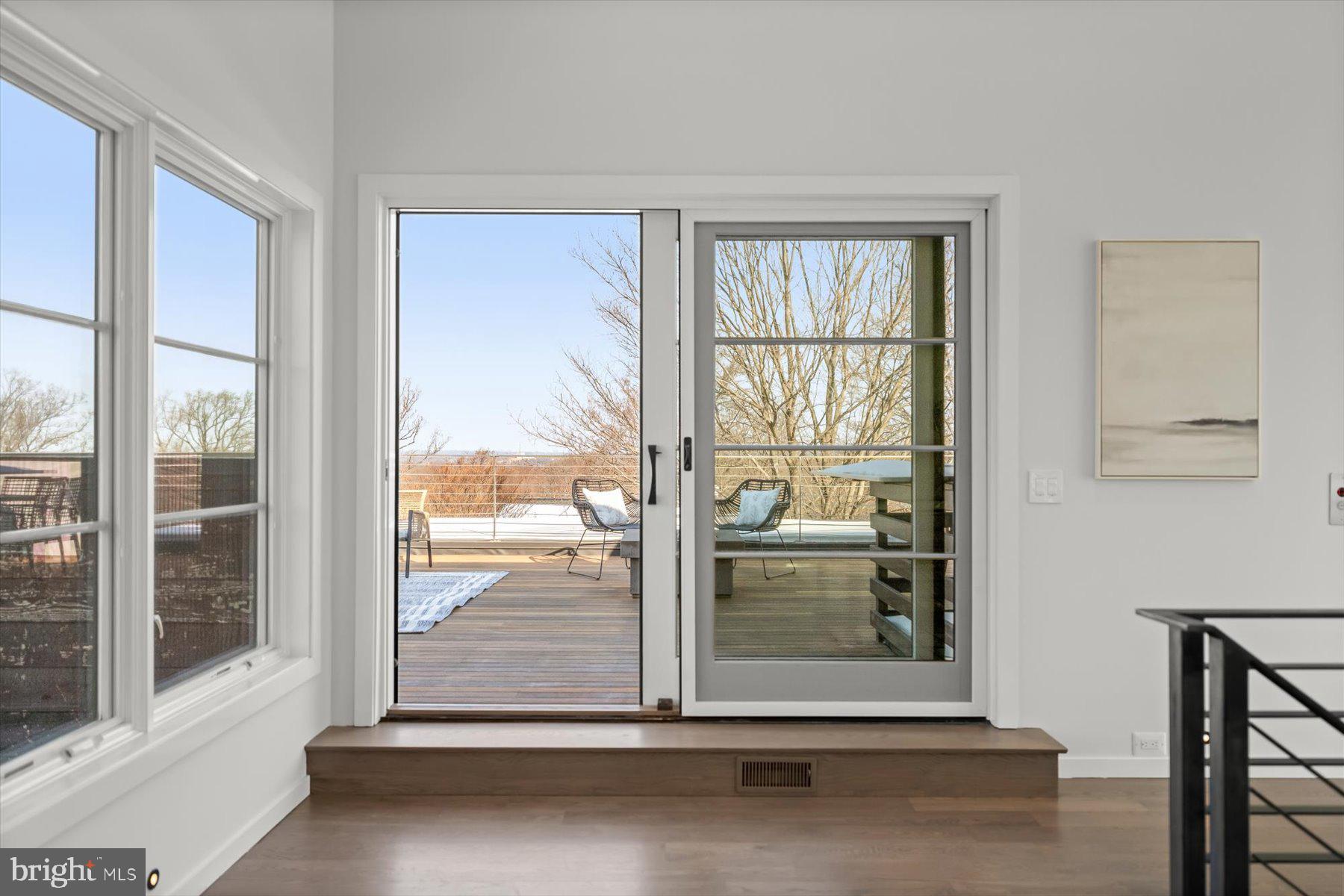 LORCOM GROVE - Residential