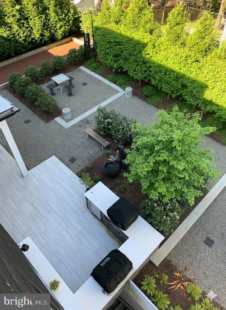 LORCOM GROVE - Residential