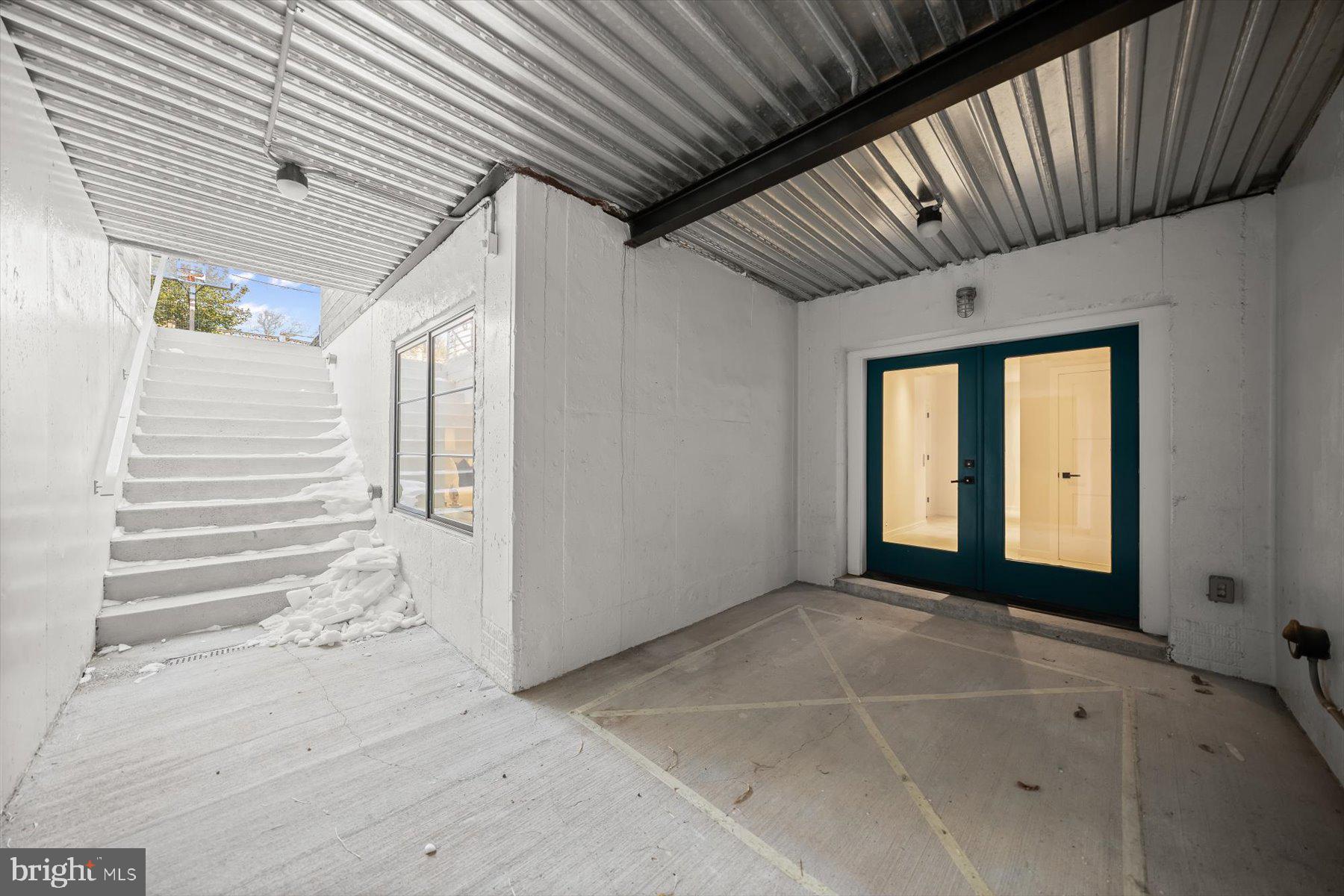 LORCOM GROVE - Residential