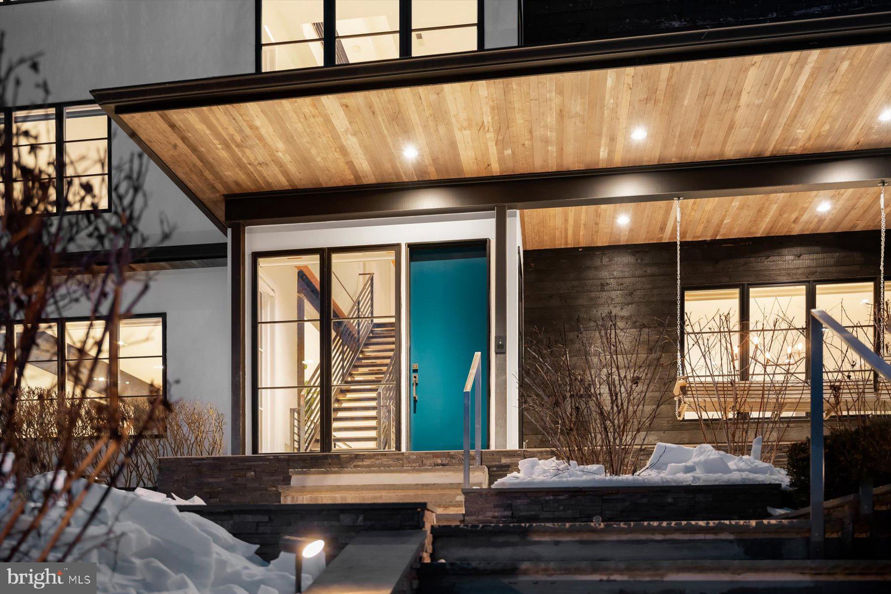 LORCOM GROVE - Residential