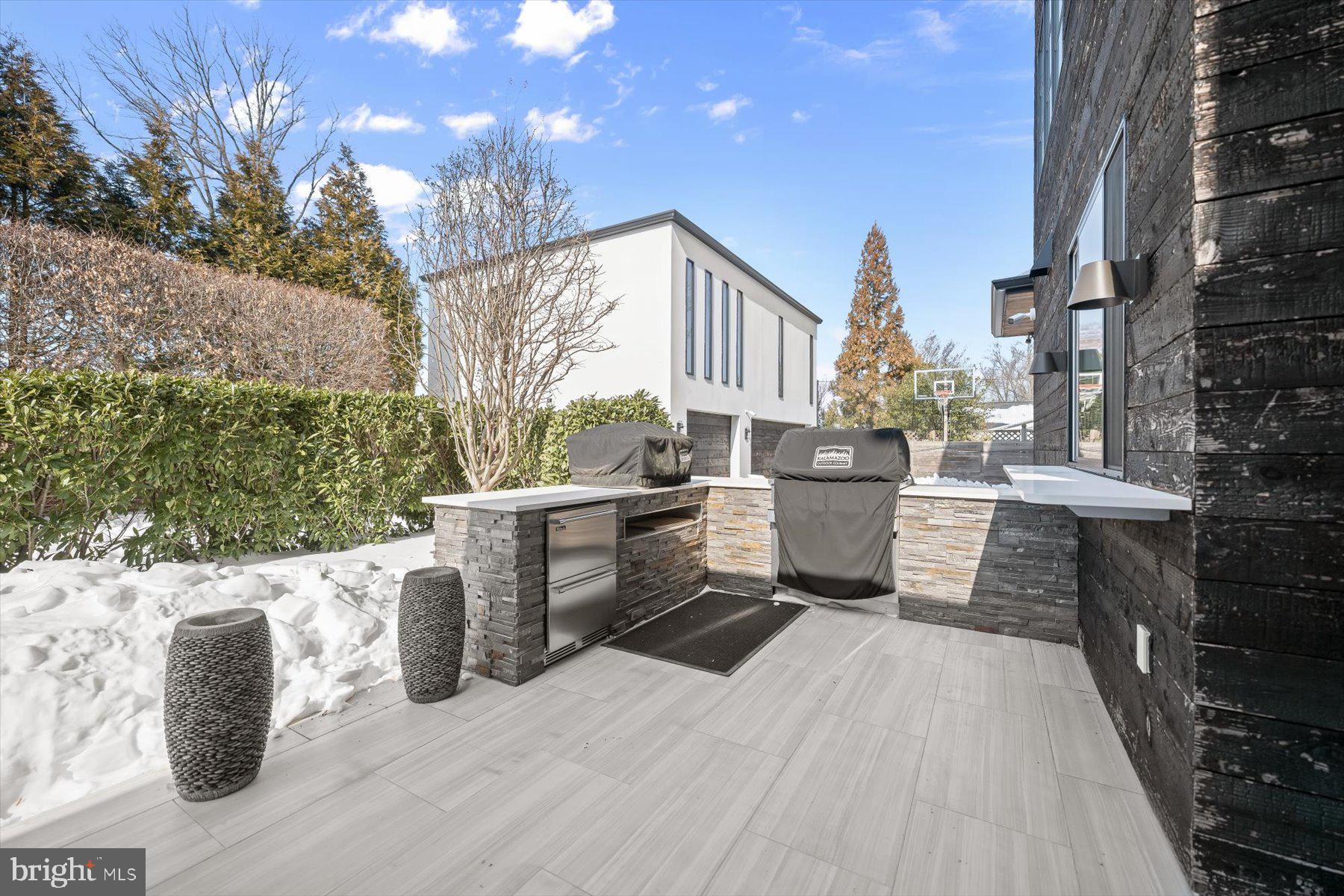 LORCOM GROVE - Residential