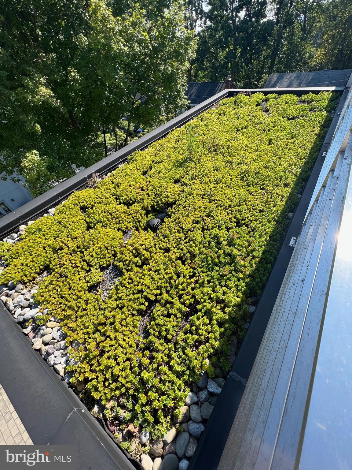 LORCOM GROVE - Residential