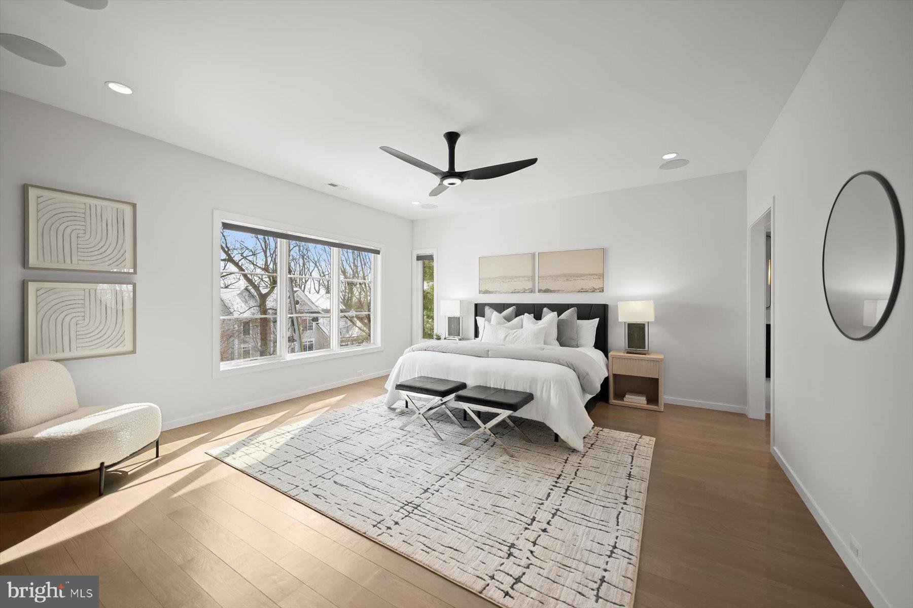 LORCOM GROVE - Residential