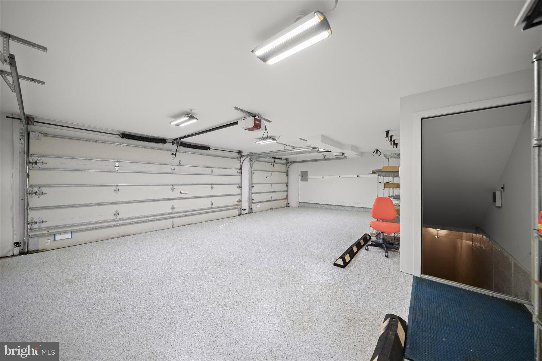 LORCOM GROVE - Residential