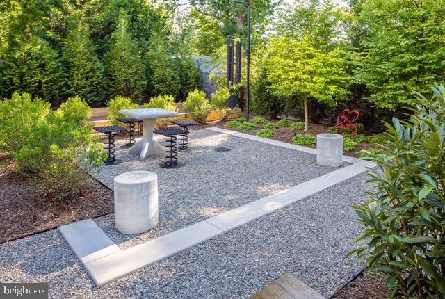 LORCOM GROVE - Residential