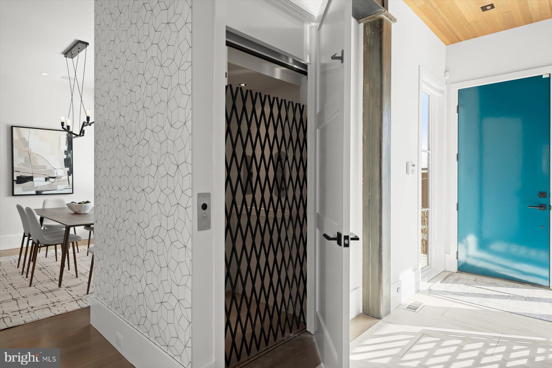 LORCOM GROVE - Residential