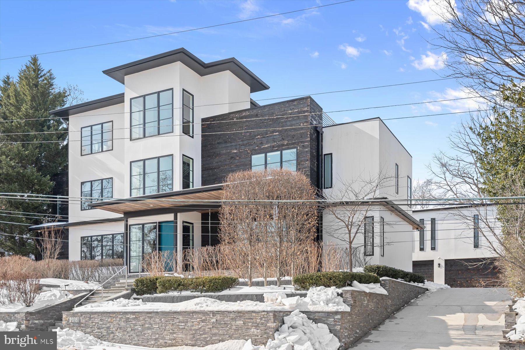 LORCOM GROVE - Residential