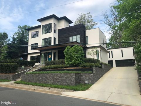 2318 N RICHMOND STREET ARLINGTON VA 22207