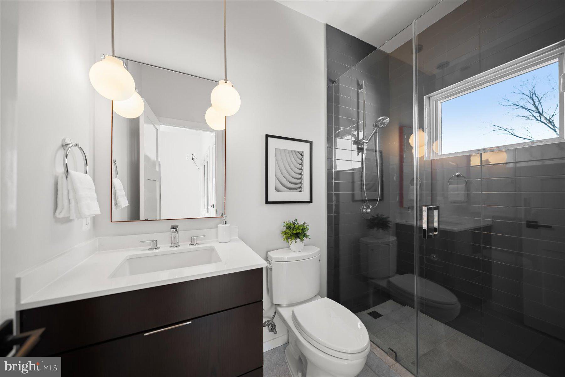 LORCOM GROVE - Residential