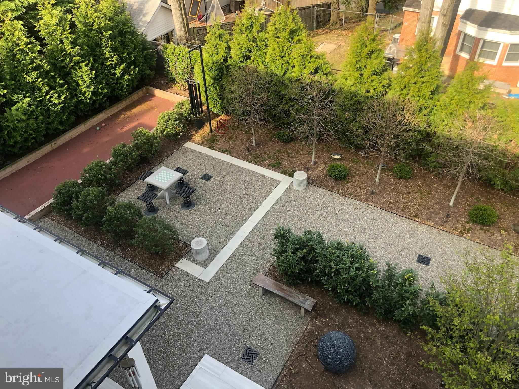 LORCOM GROVE - Residential