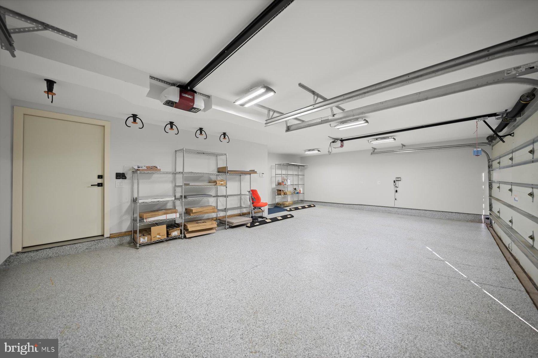 LORCOM GROVE - Residential