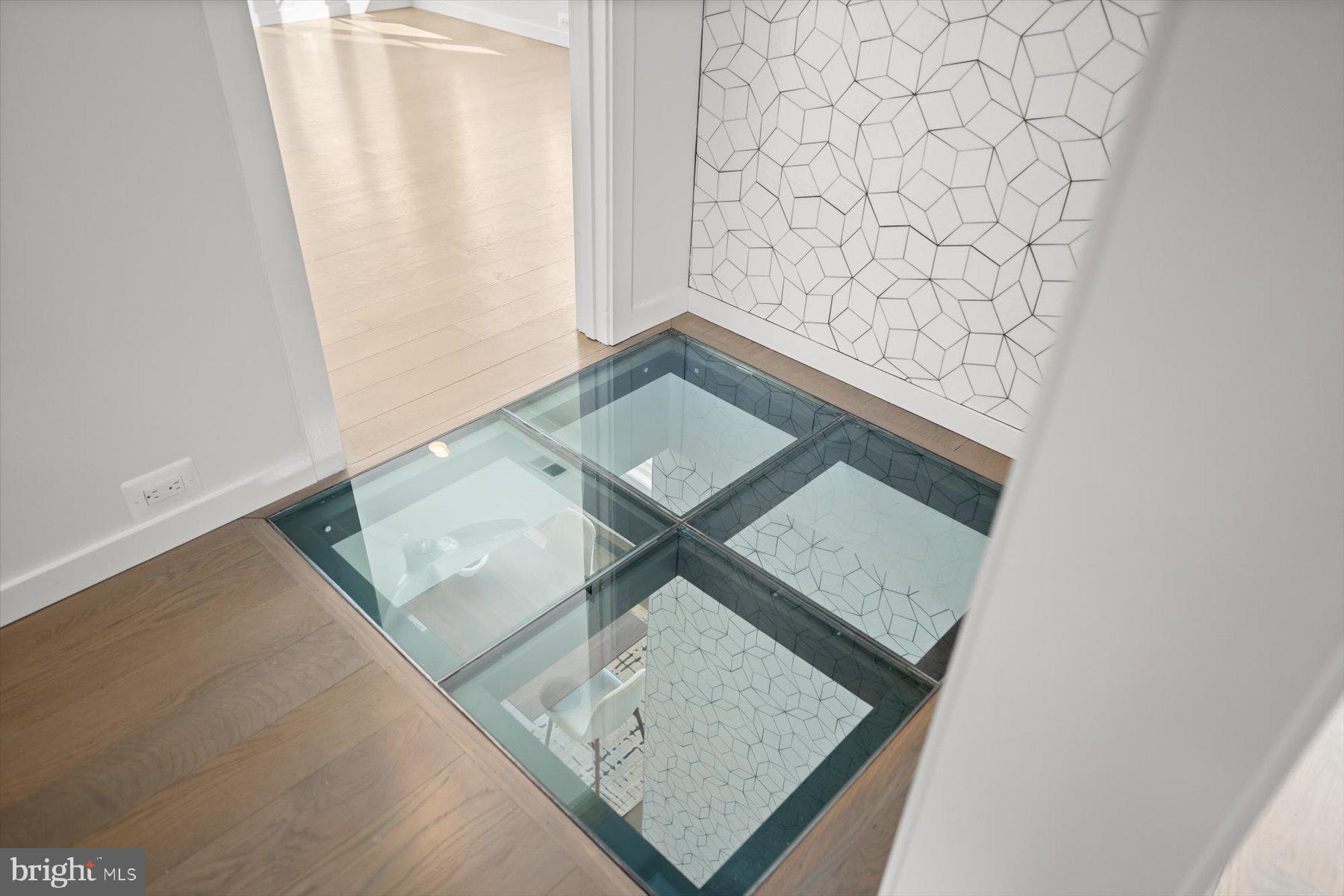 LORCOM GROVE - Residential