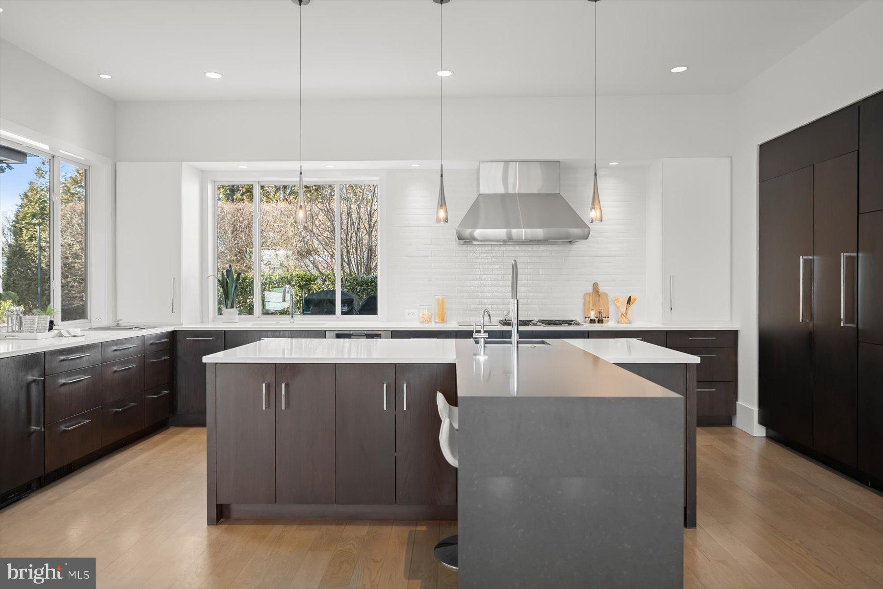 LORCOM GROVE - Residential