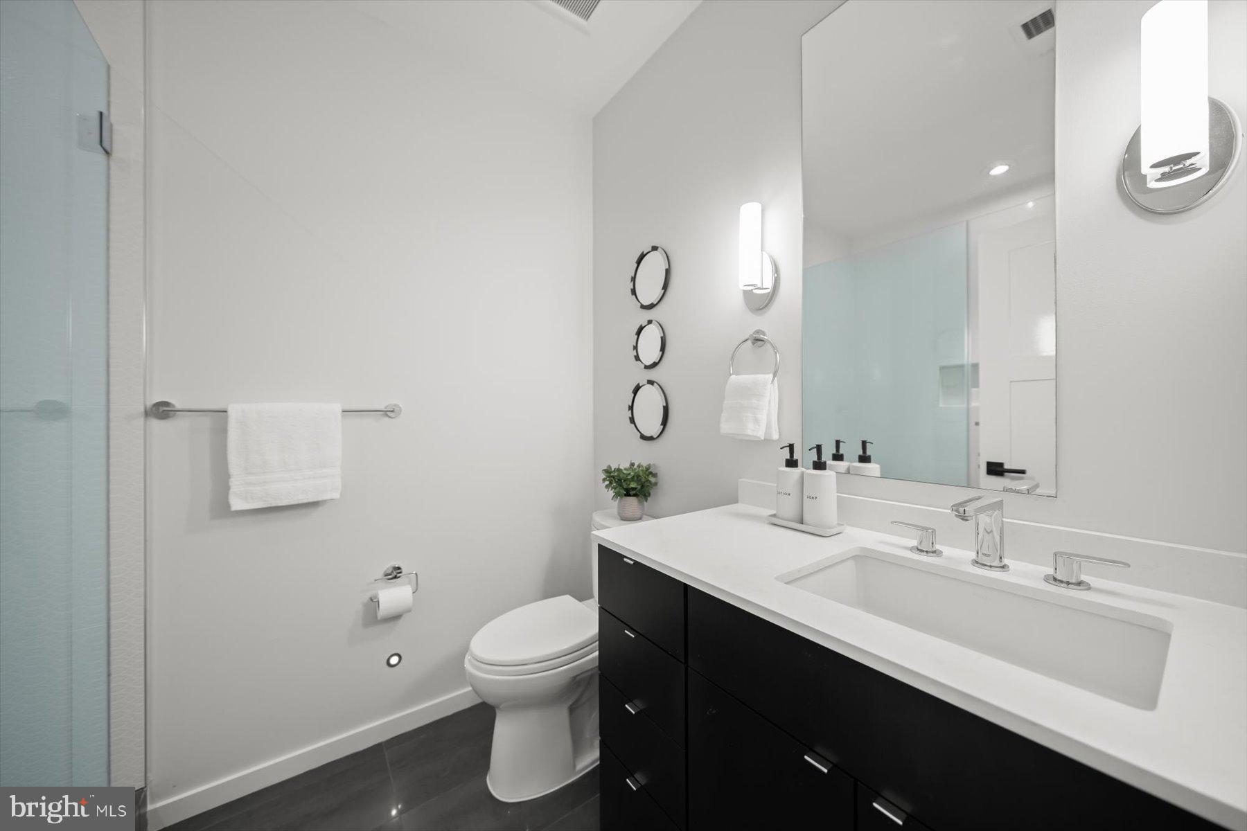 LORCOM GROVE - Residential