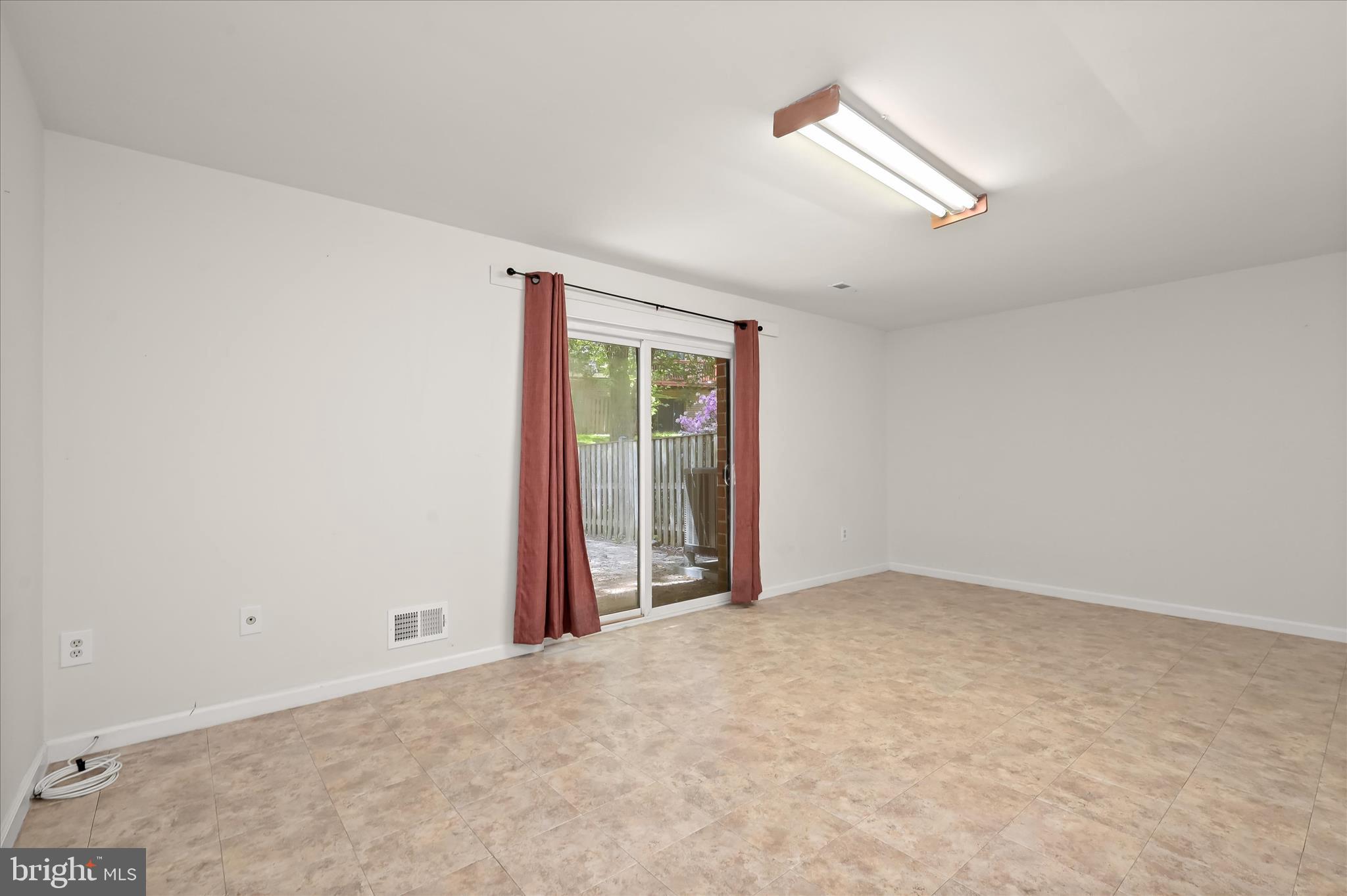 KINGS CONTRIVANCE - Residential