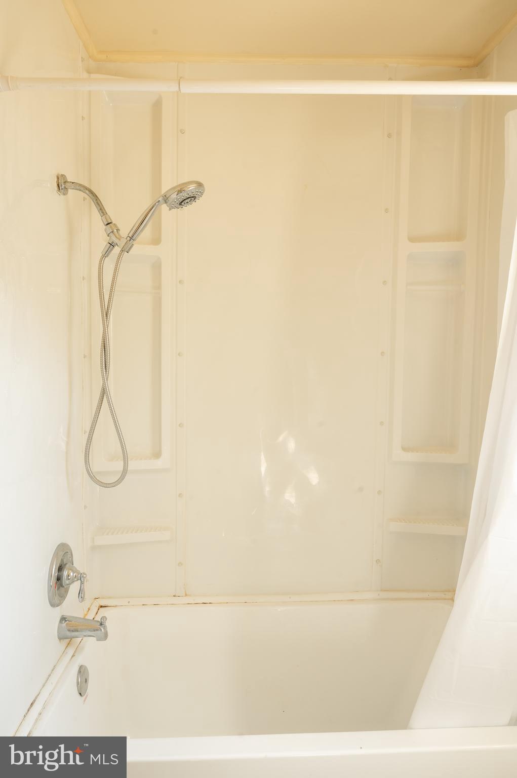 KIMBERLY G HENRY - Residential