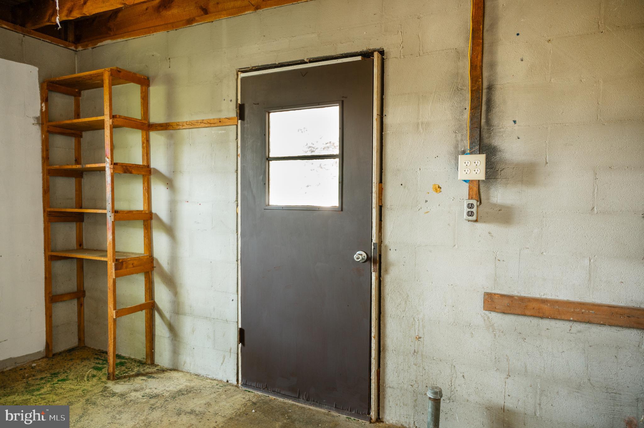 KIMBERLY G HENRY - Residential