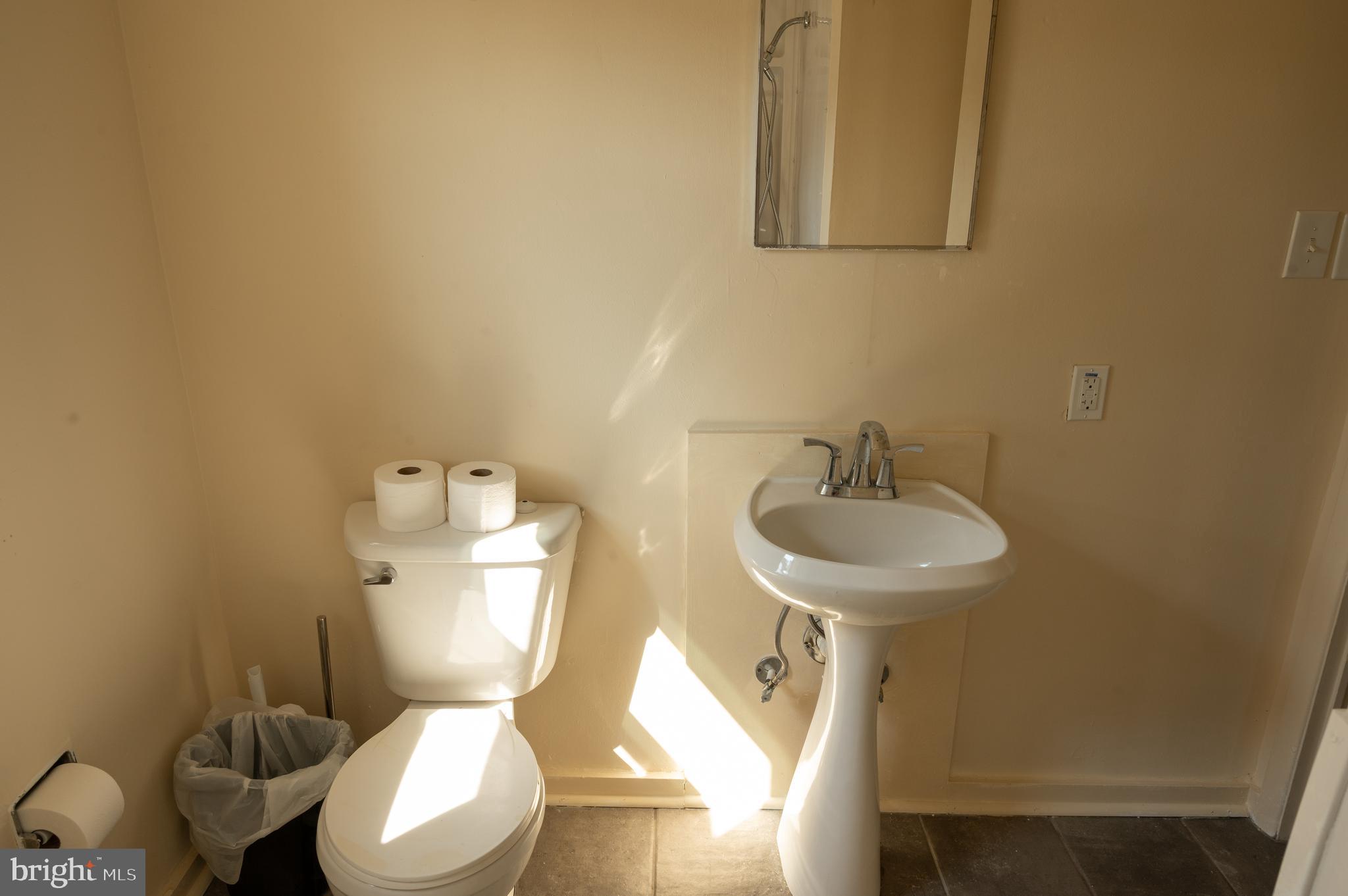 KIMBERLY G HENRY - Residential