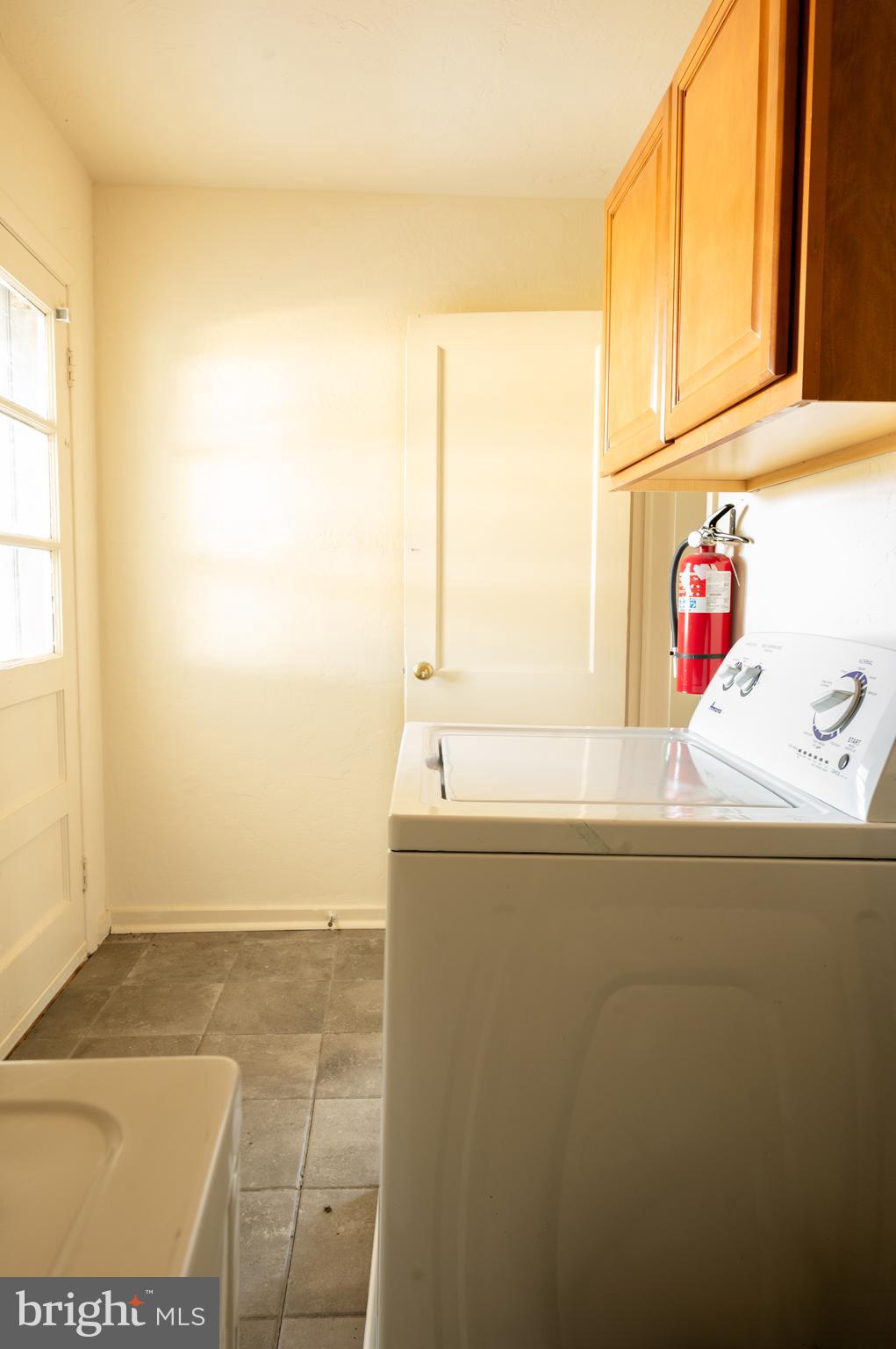 KIMBERLY G HENRY - Residential