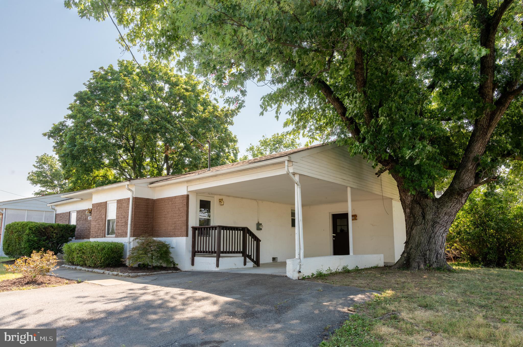 KIMBERLY G HENRY - Residential