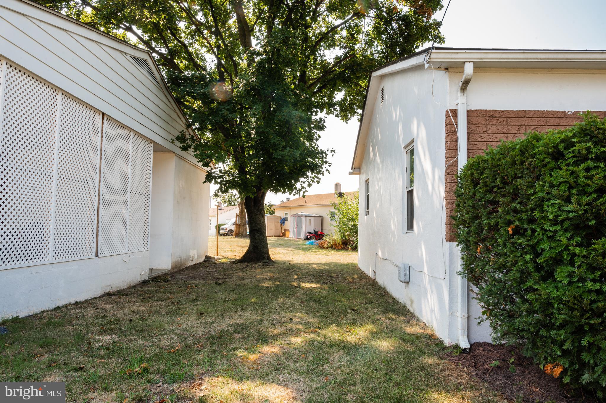 KIMBERLY G HENRY - Residential