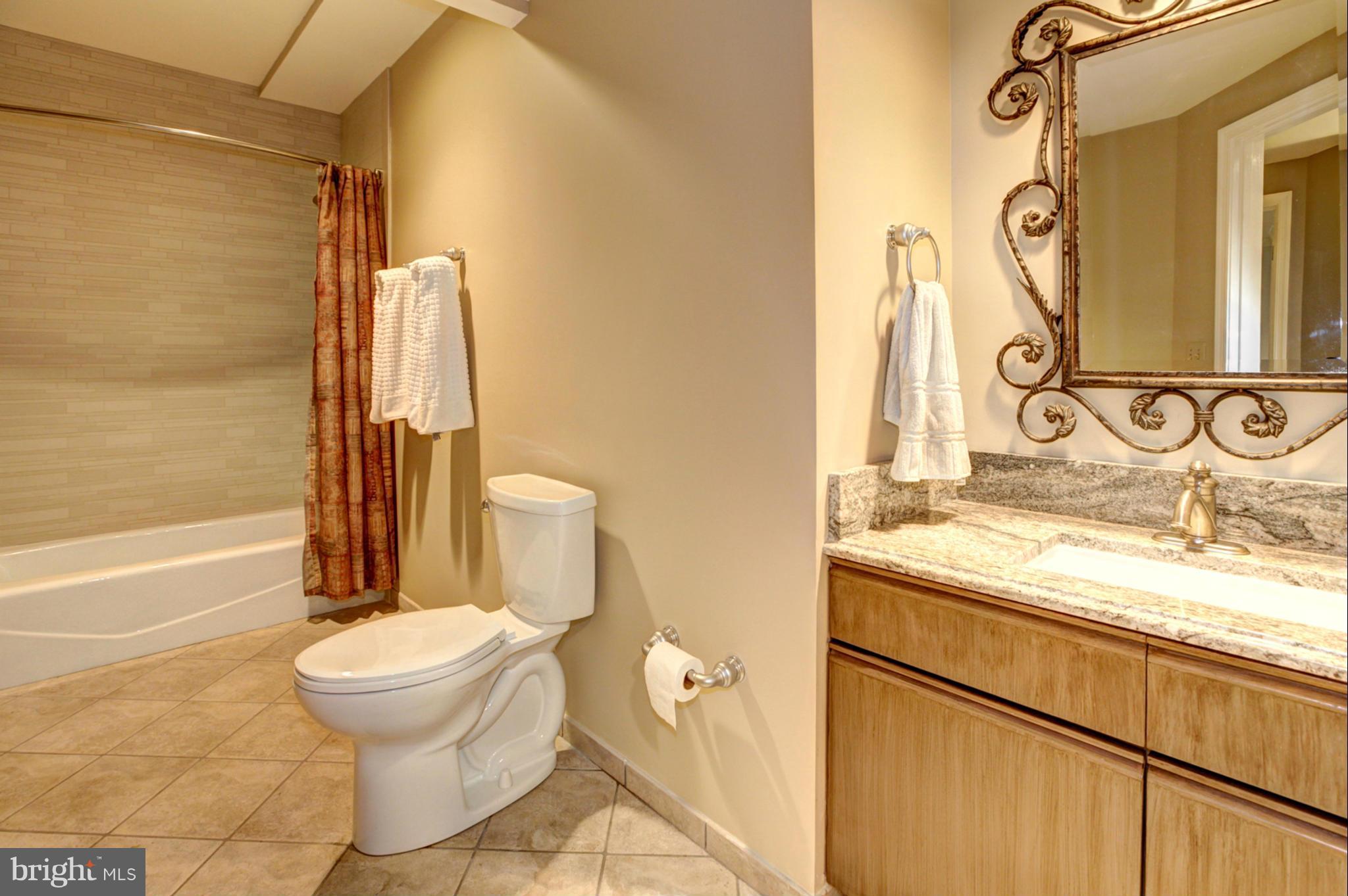 LAKE POTOMAC - Residential