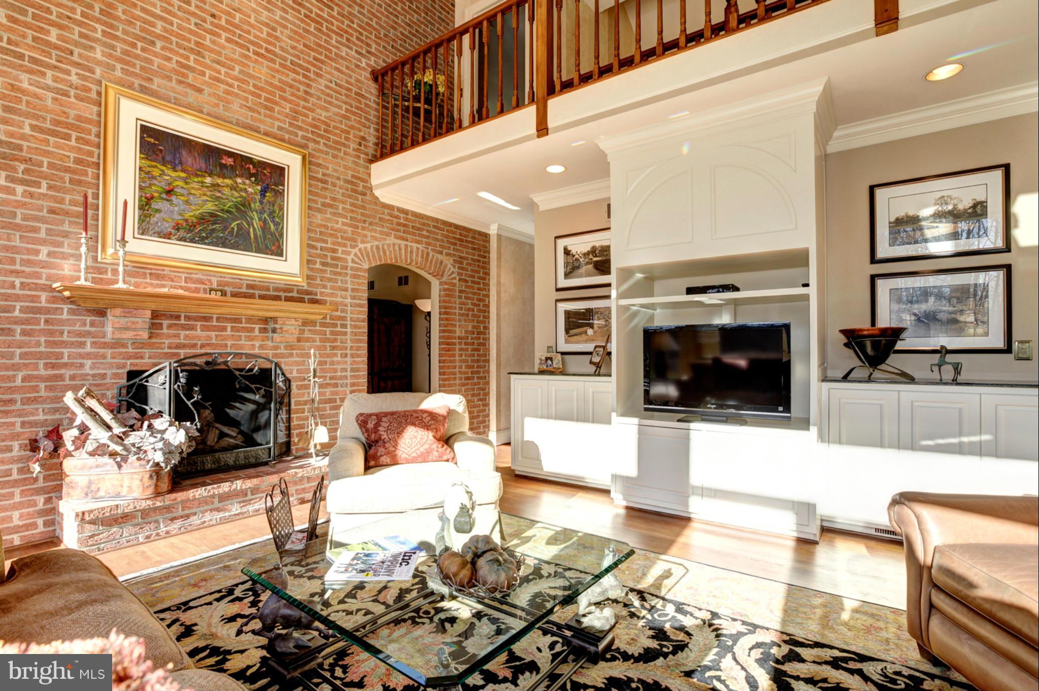 LAKE POTOMAC - Residential