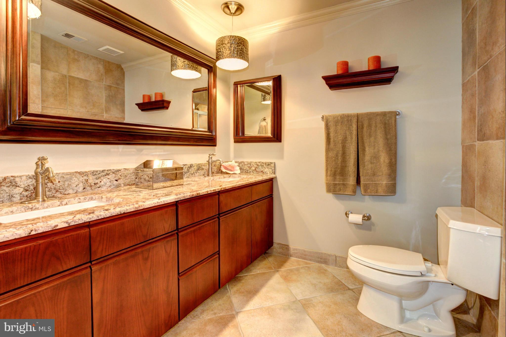 LAKE POTOMAC - Residential