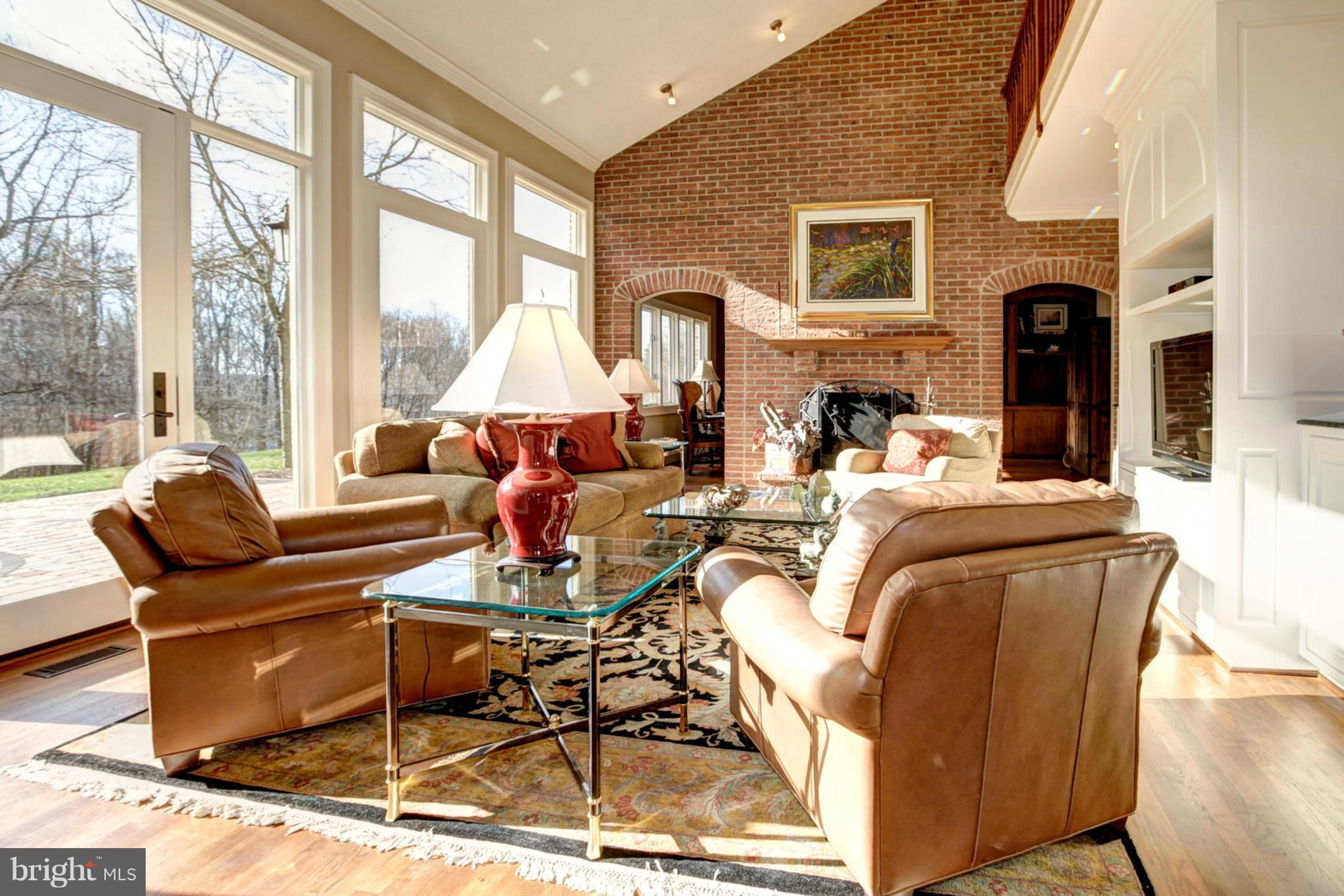 LAKE POTOMAC - Residential