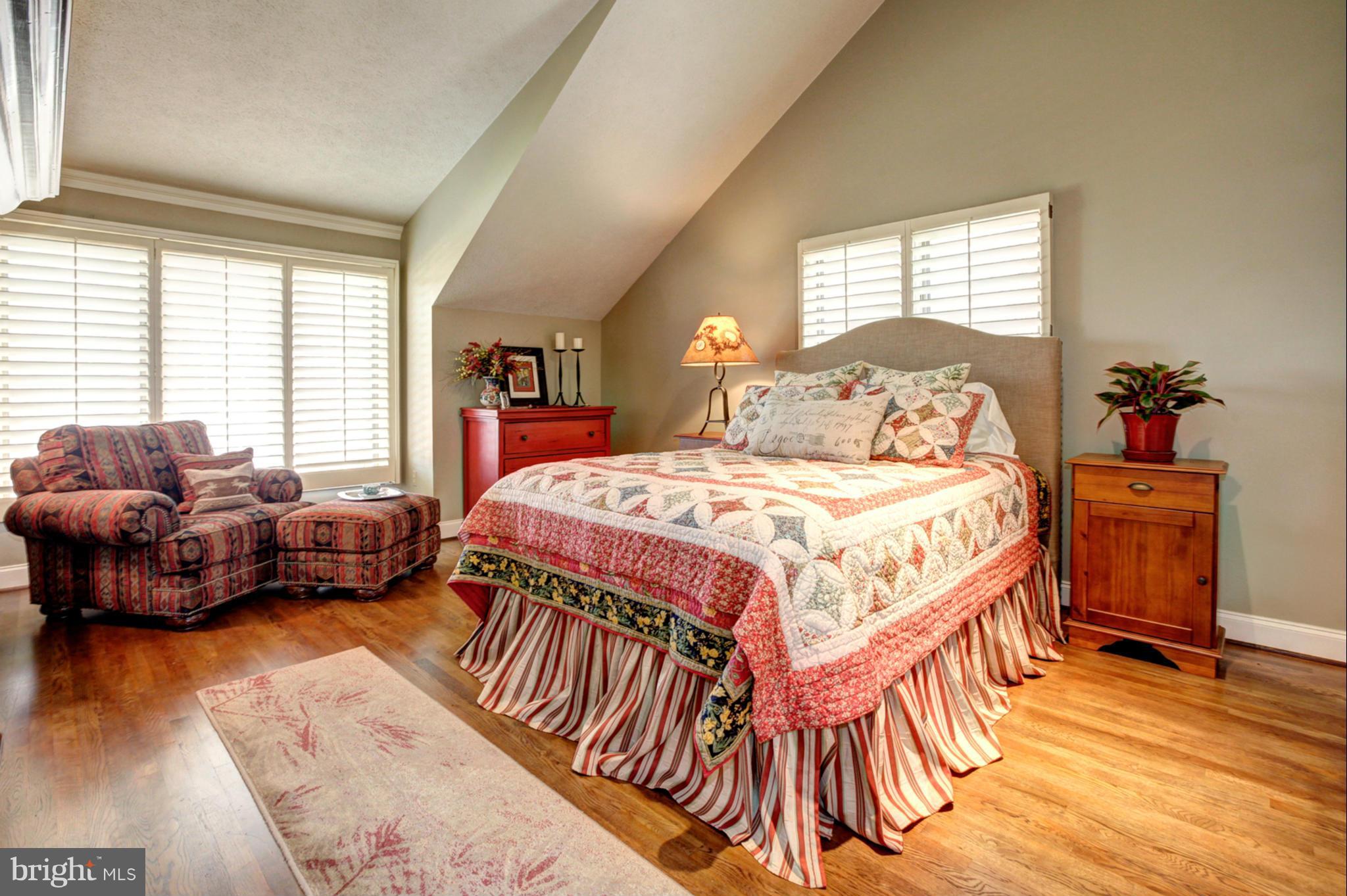 LAKE POTOMAC - Residential