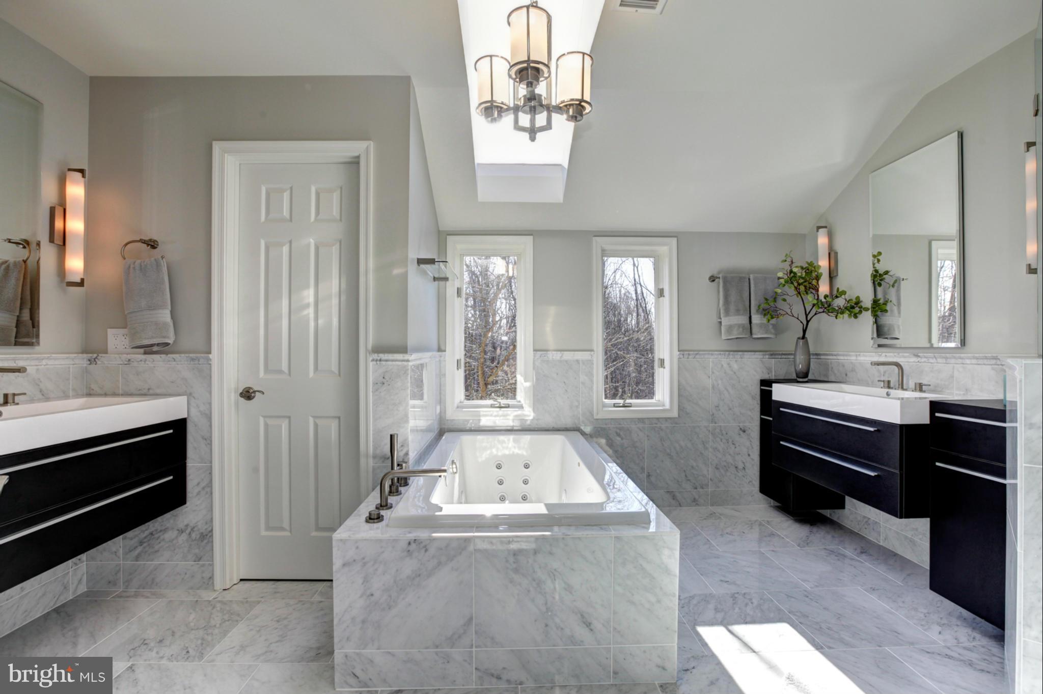 LAKE POTOMAC - Residential