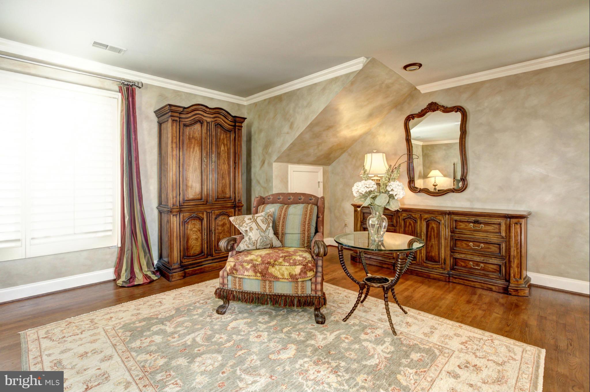 LAKE POTOMAC - Residential