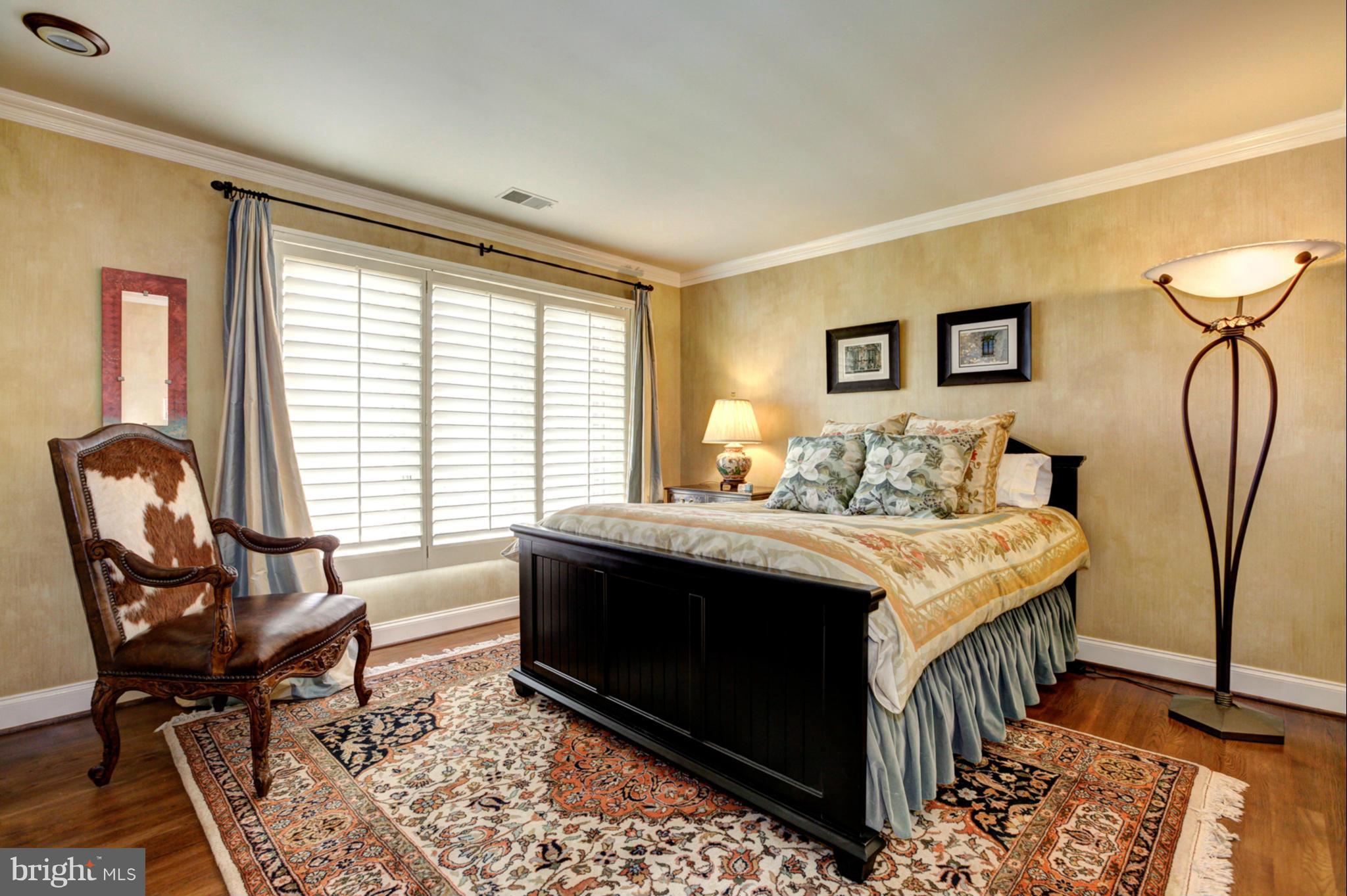 LAKE POTOMAC - Residential