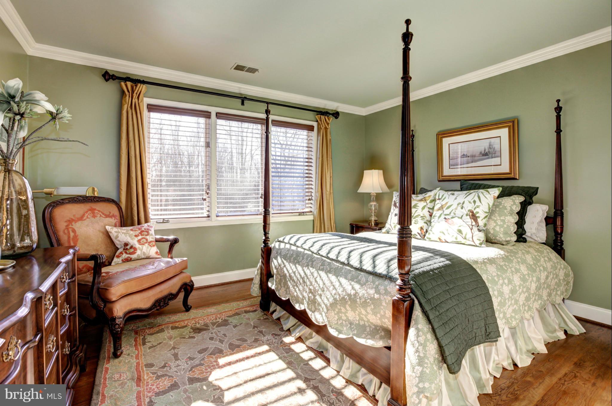 LAKE POTOMAC - Residential