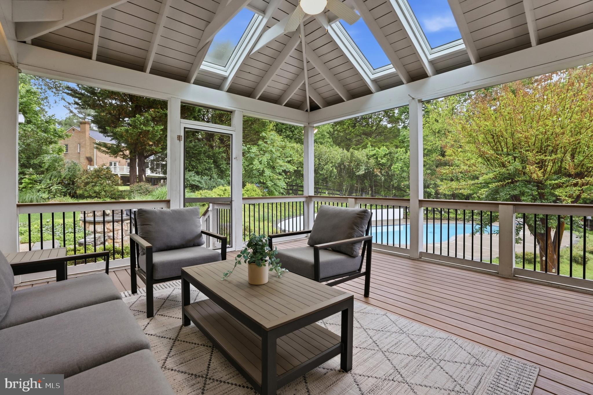 FOX LAKE - Residential