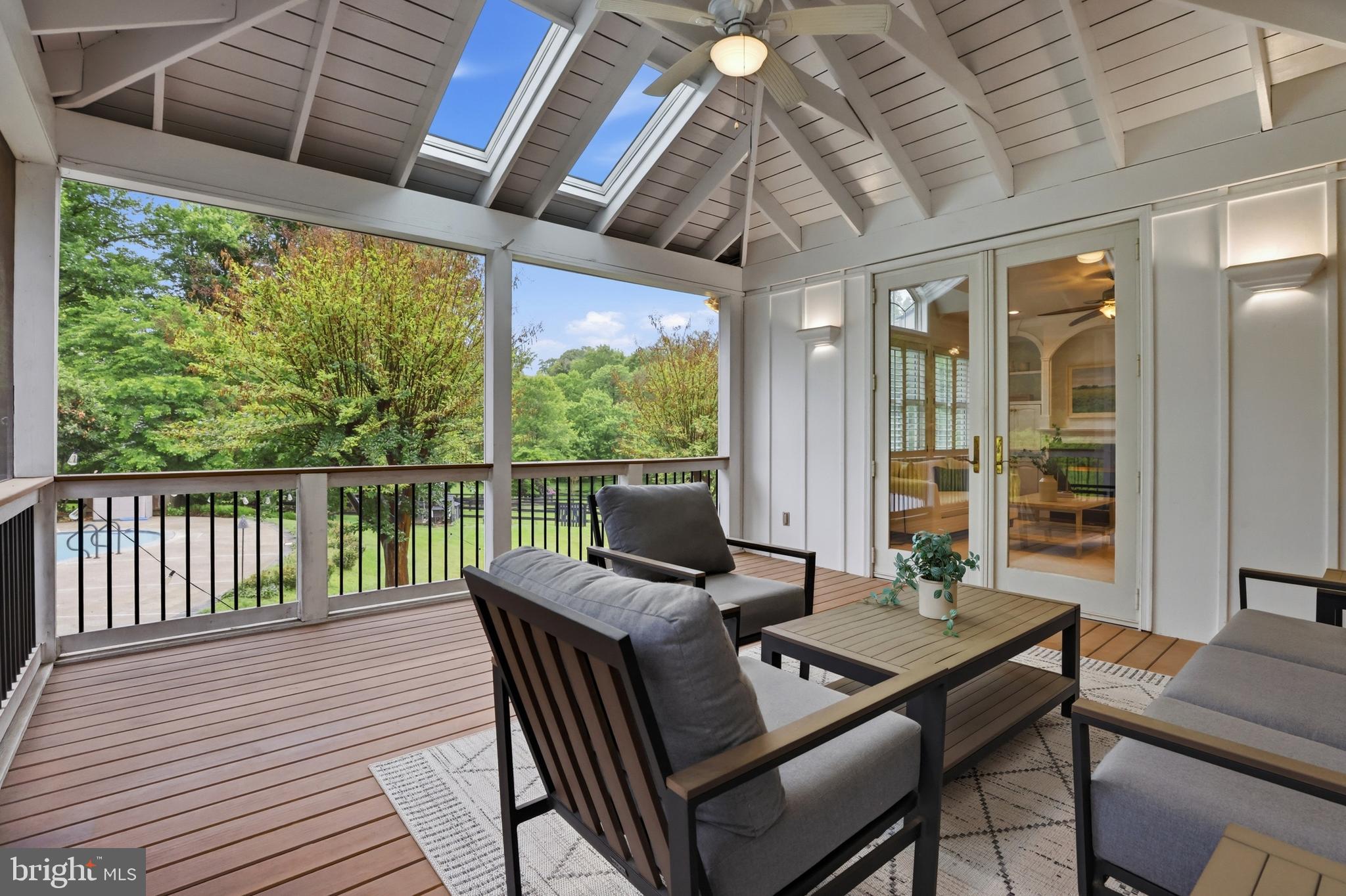 FOX LAKE - Residential
