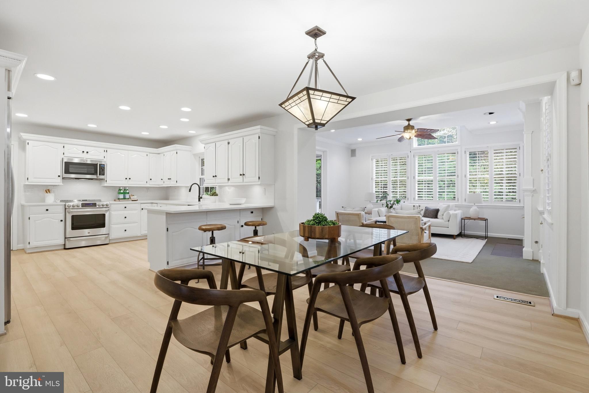 FOX LAKE - Residential