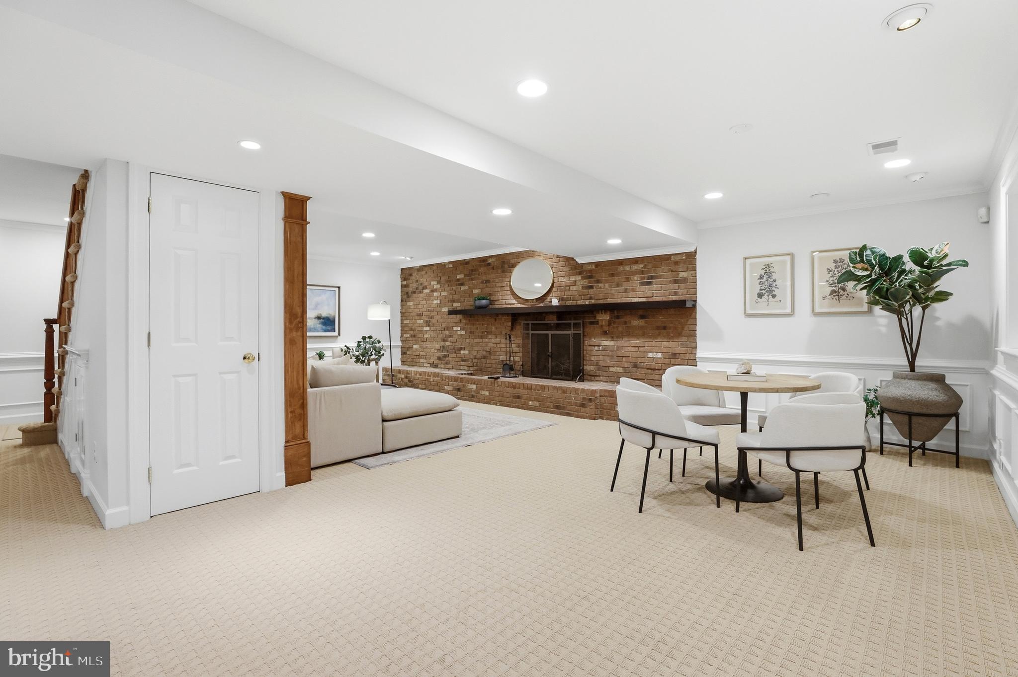 FOX LAKE - Residential