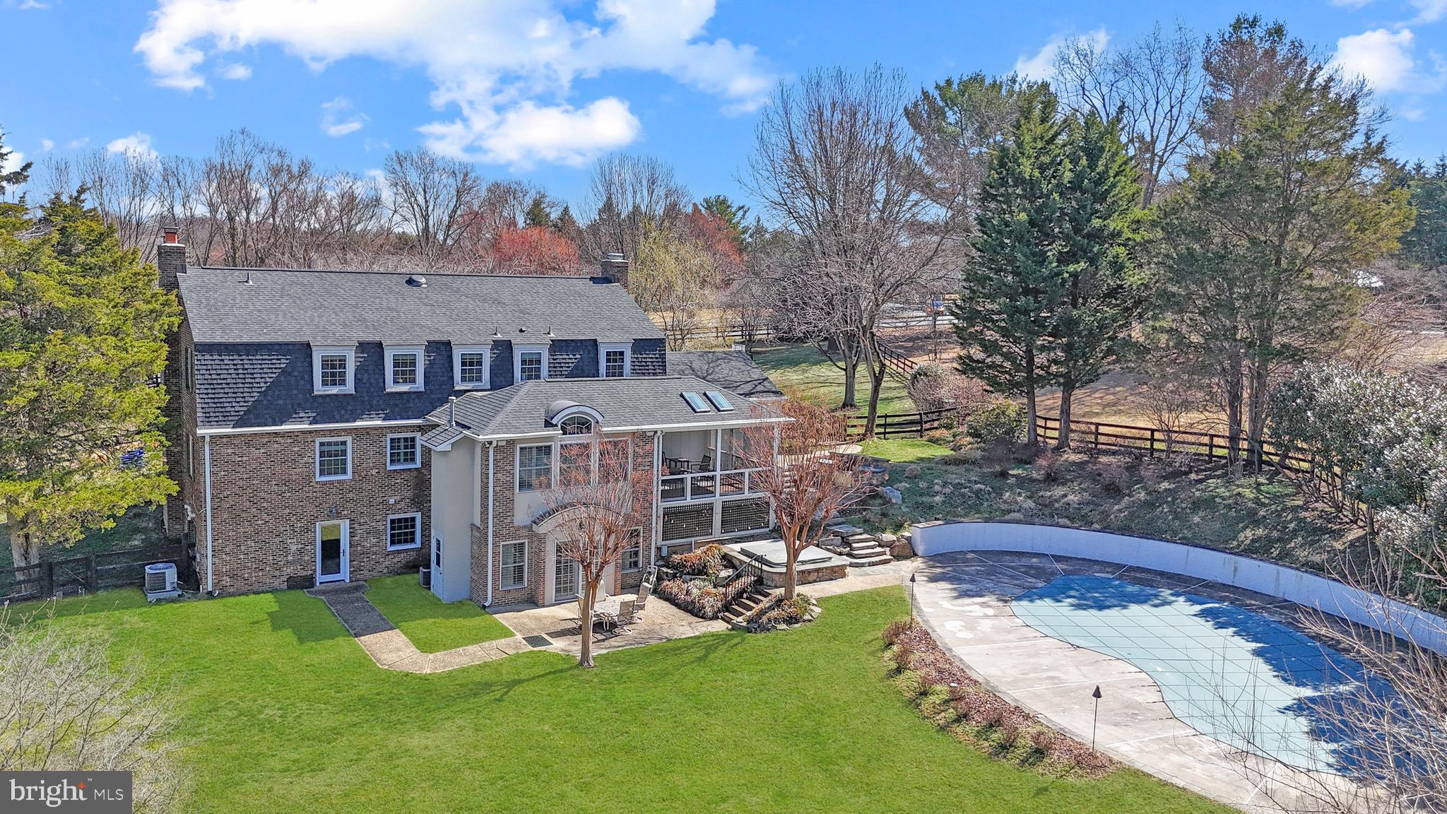 FOX LAKE - Residential