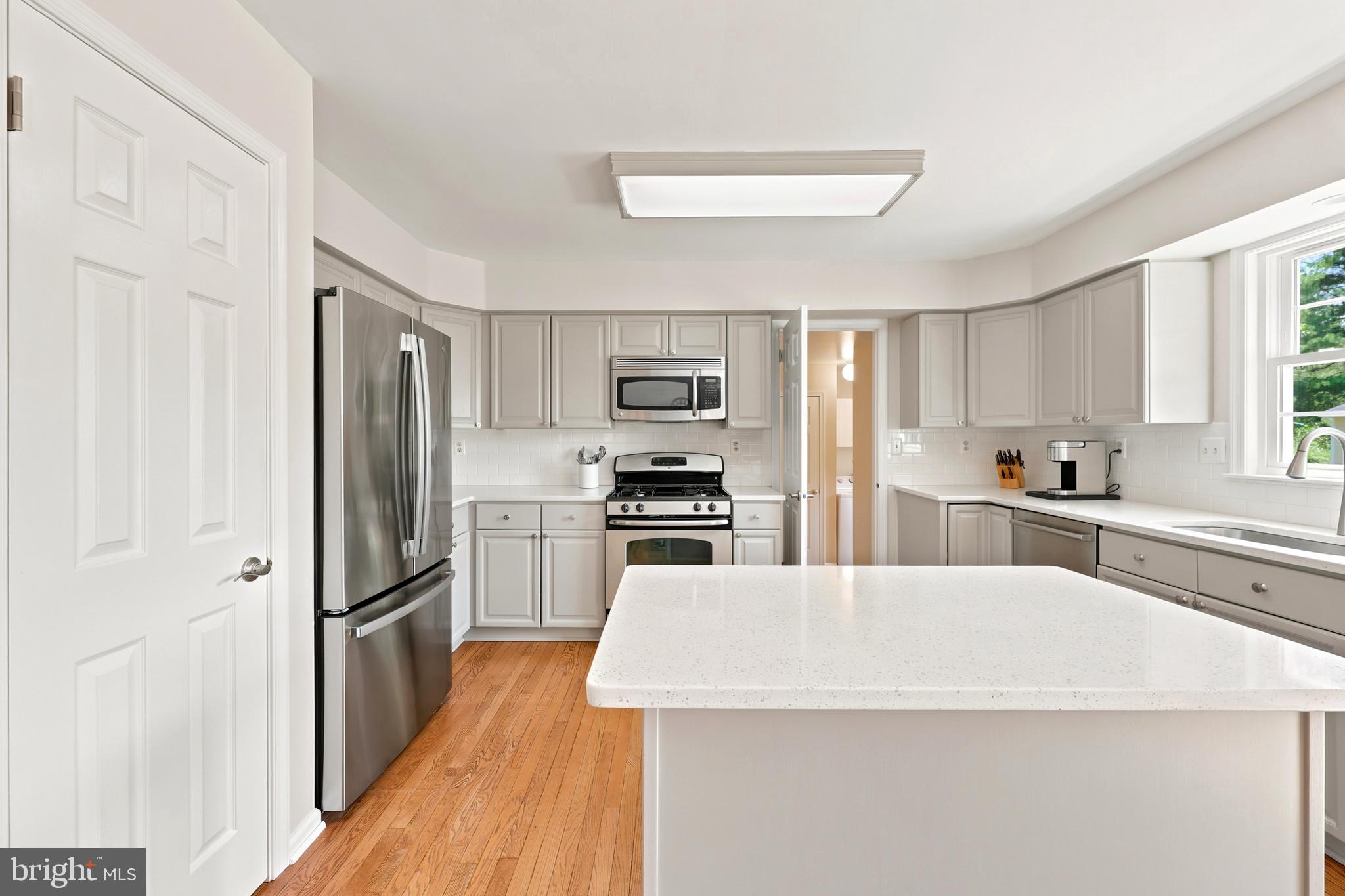 3002 STUART WAY