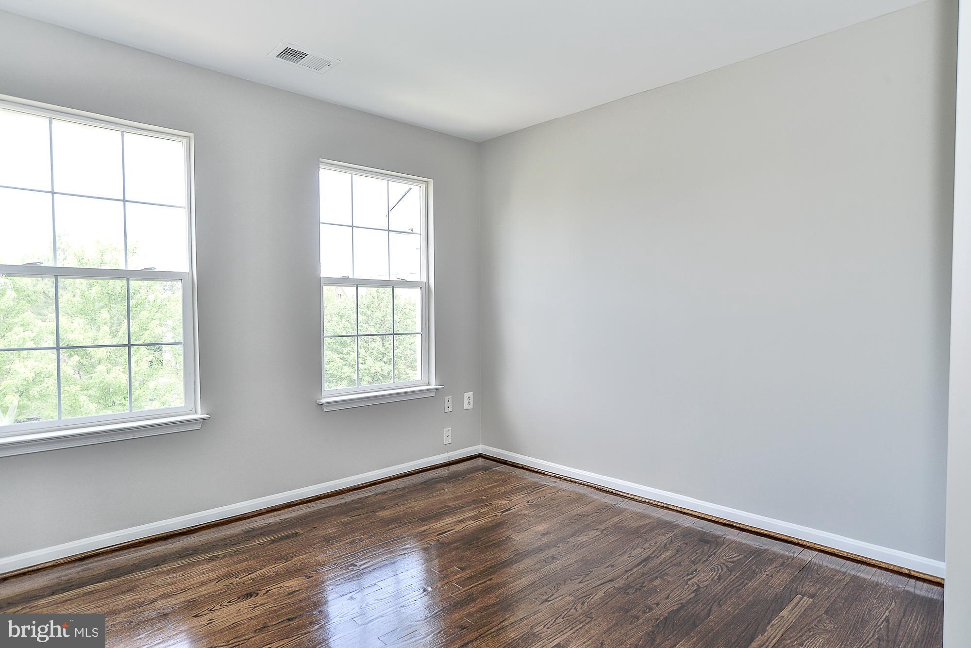 GREAT FALLS CHASE - Residential Lease