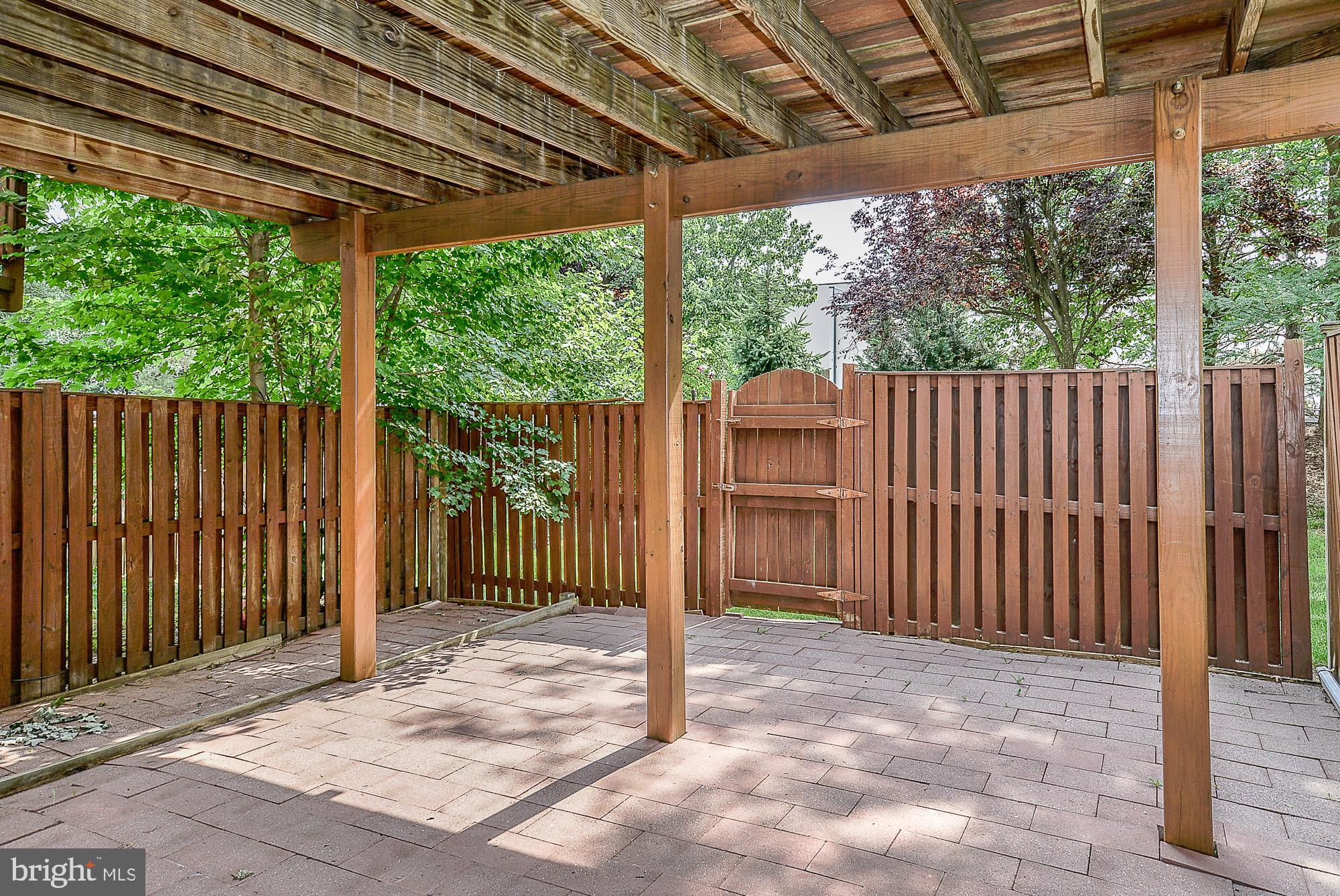 GREAT FALLS CHASE - Residential Lease