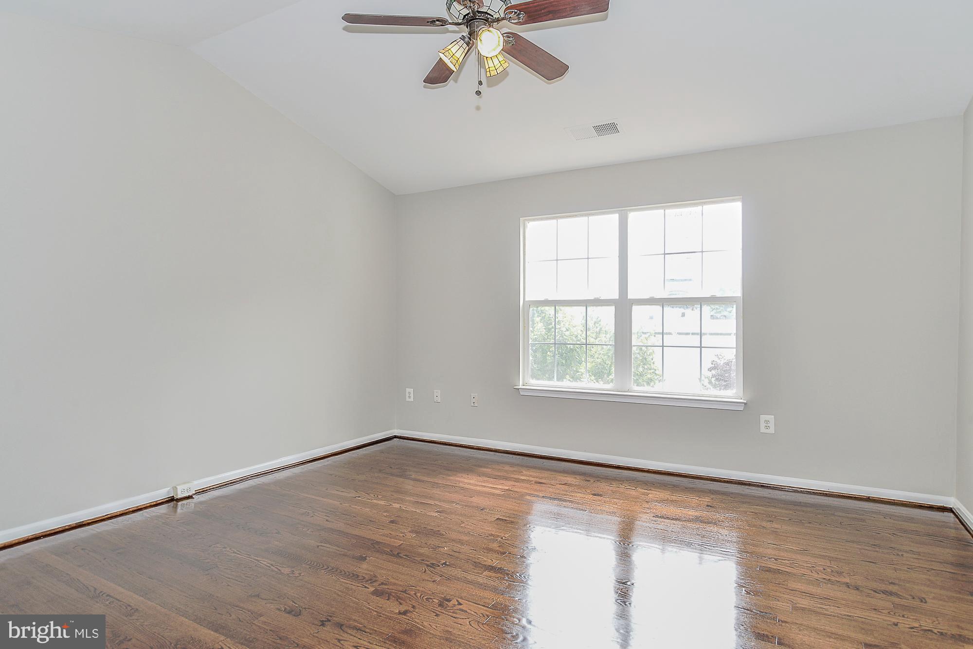 GREAT FALLS CHASE - Residential Lease