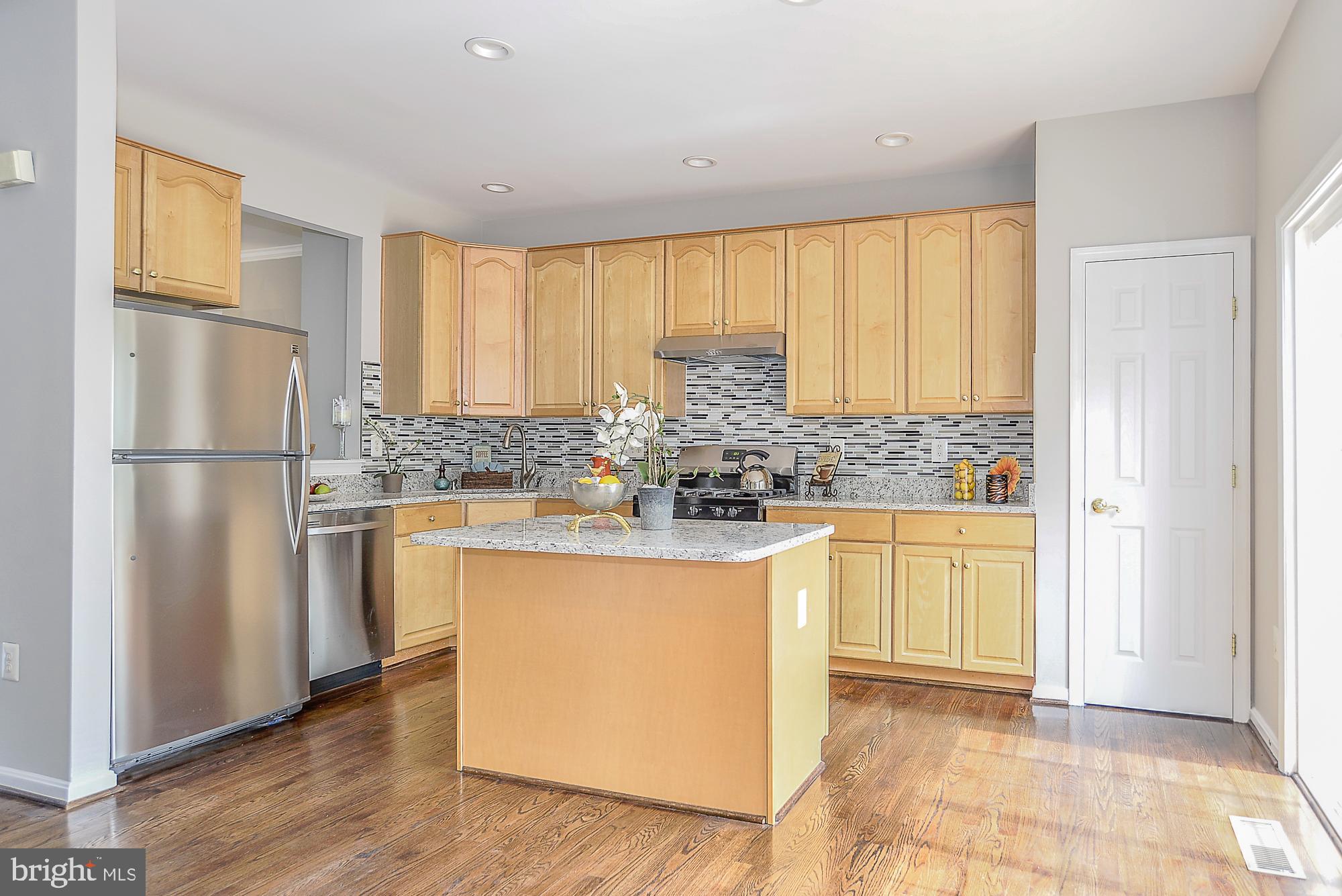 GREAT FALLS CHASE - Residential Lease