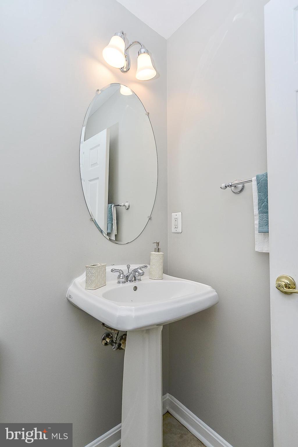 GREAT FALLS CHASE - Residential Lease