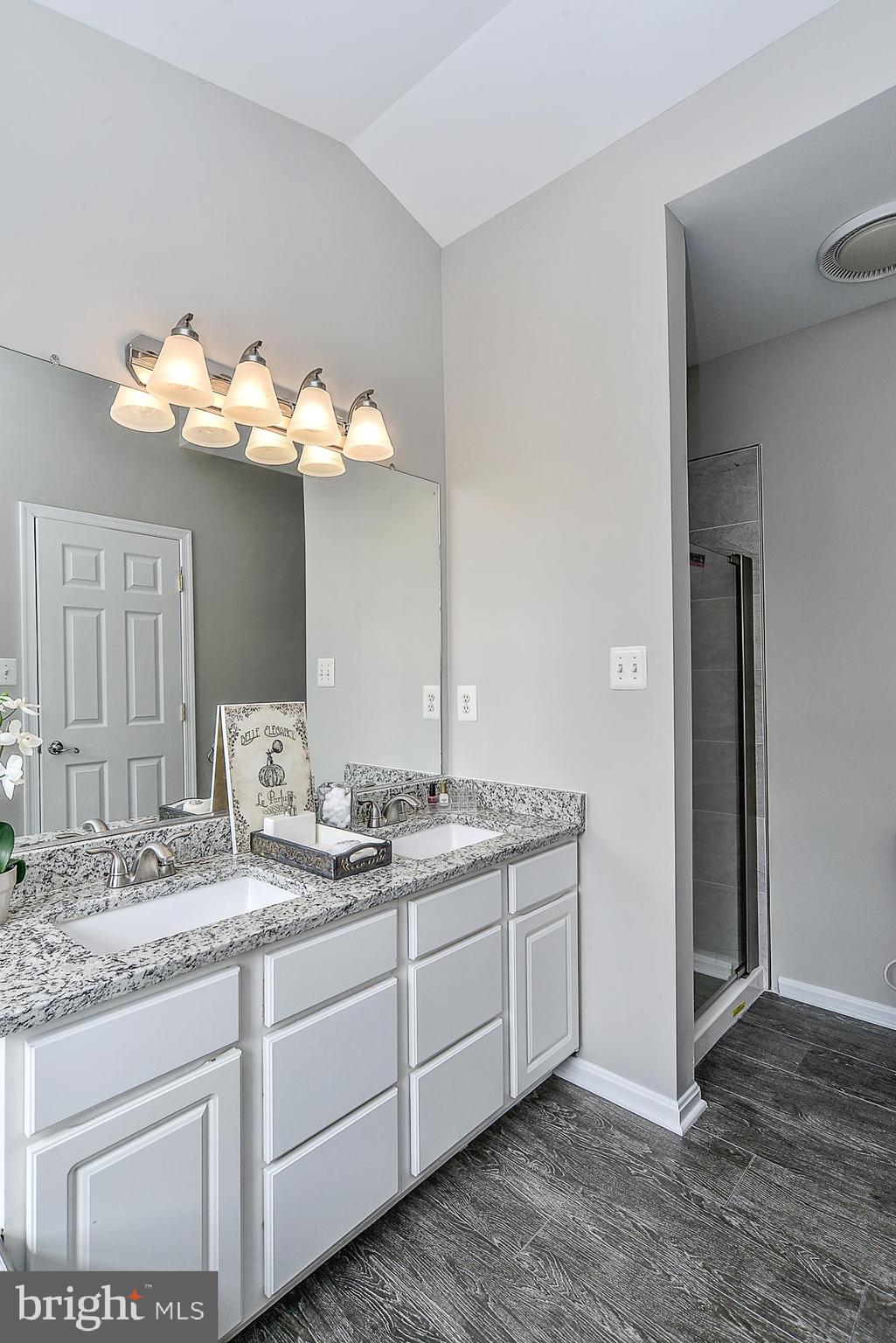 GREAT FALLS CHASE - Residential Lease